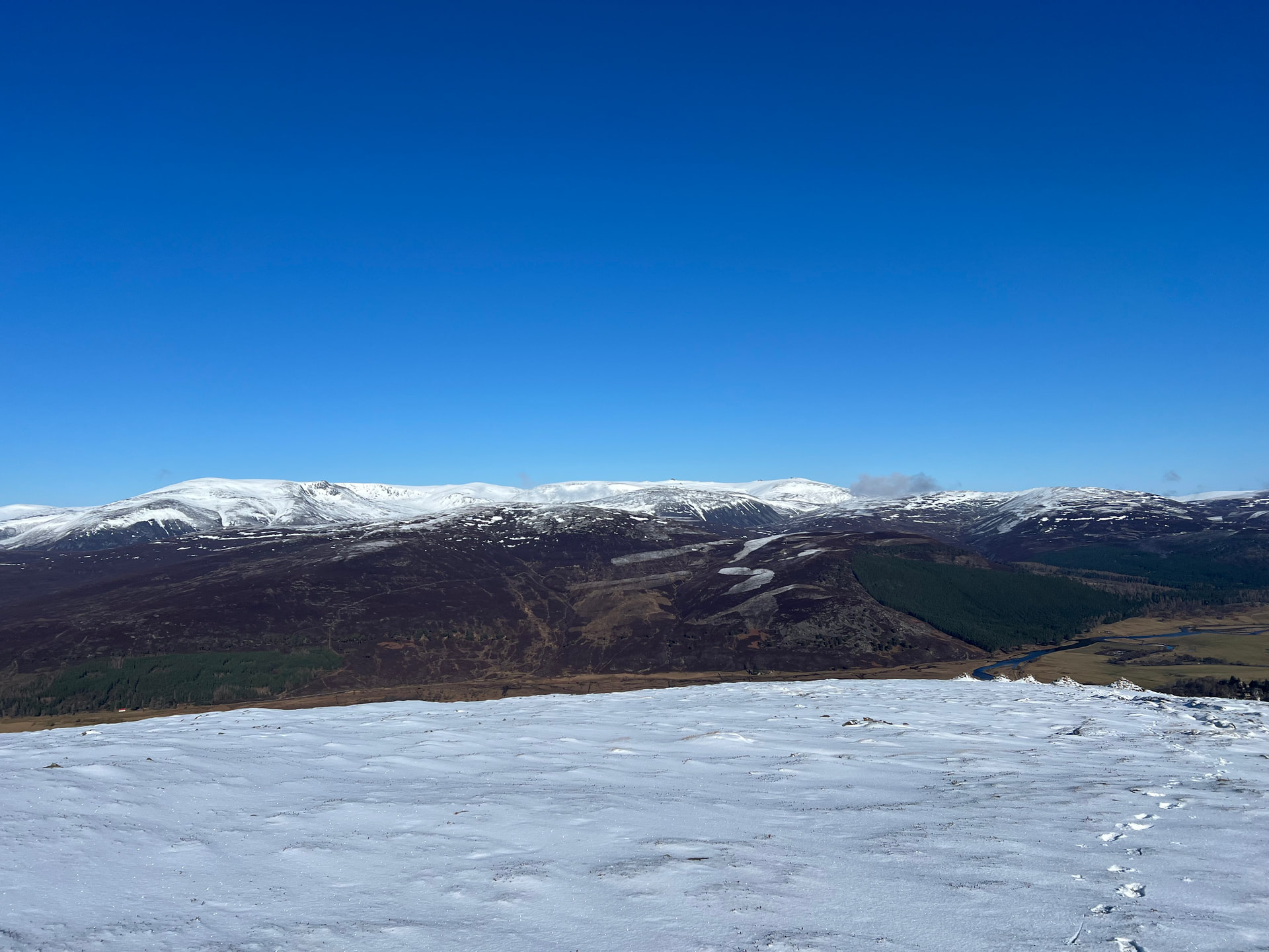 View towards Braemar
