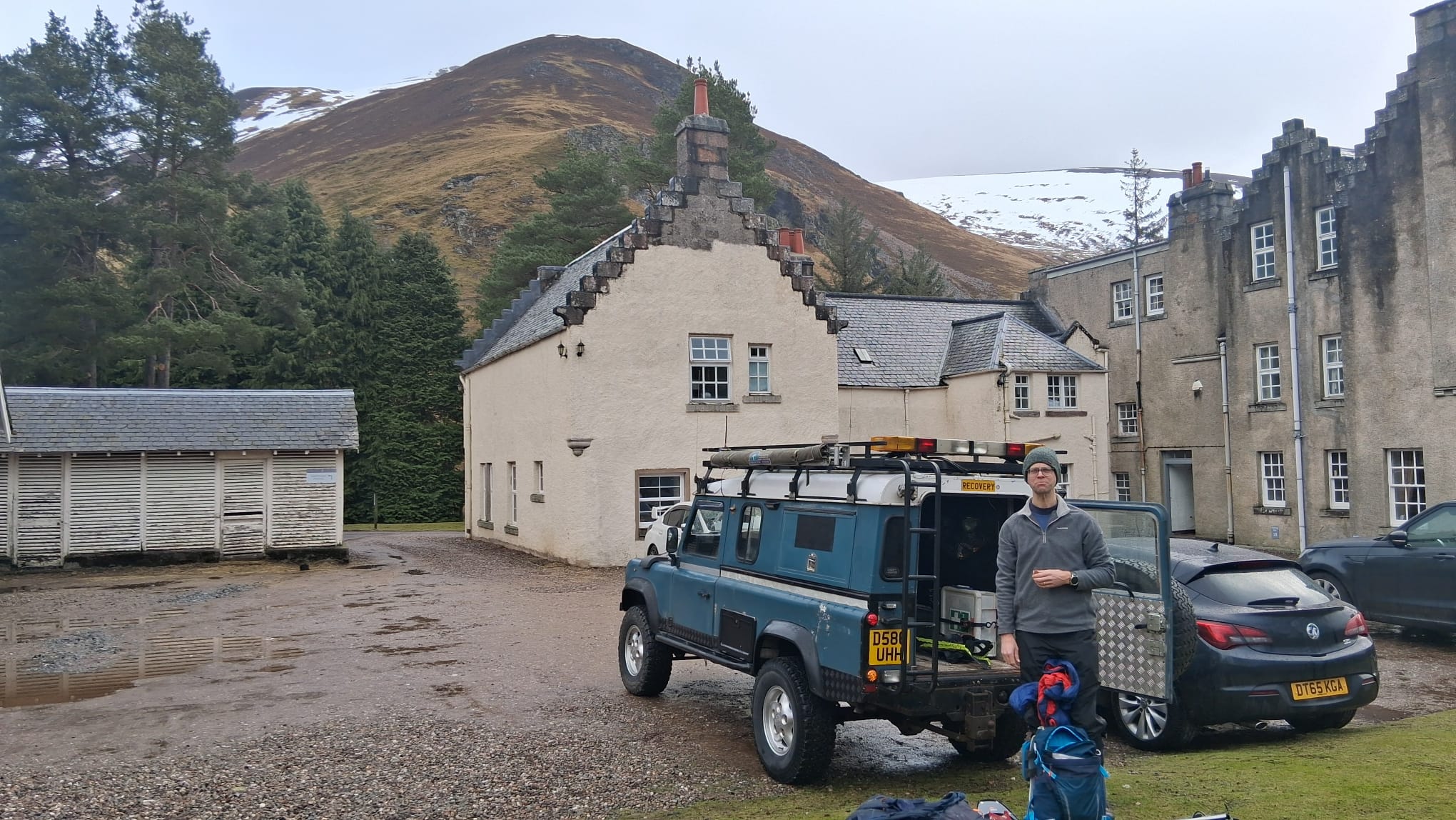Malt loaf at the hotel, with Ben Gulabin, GM/CS-077, behind