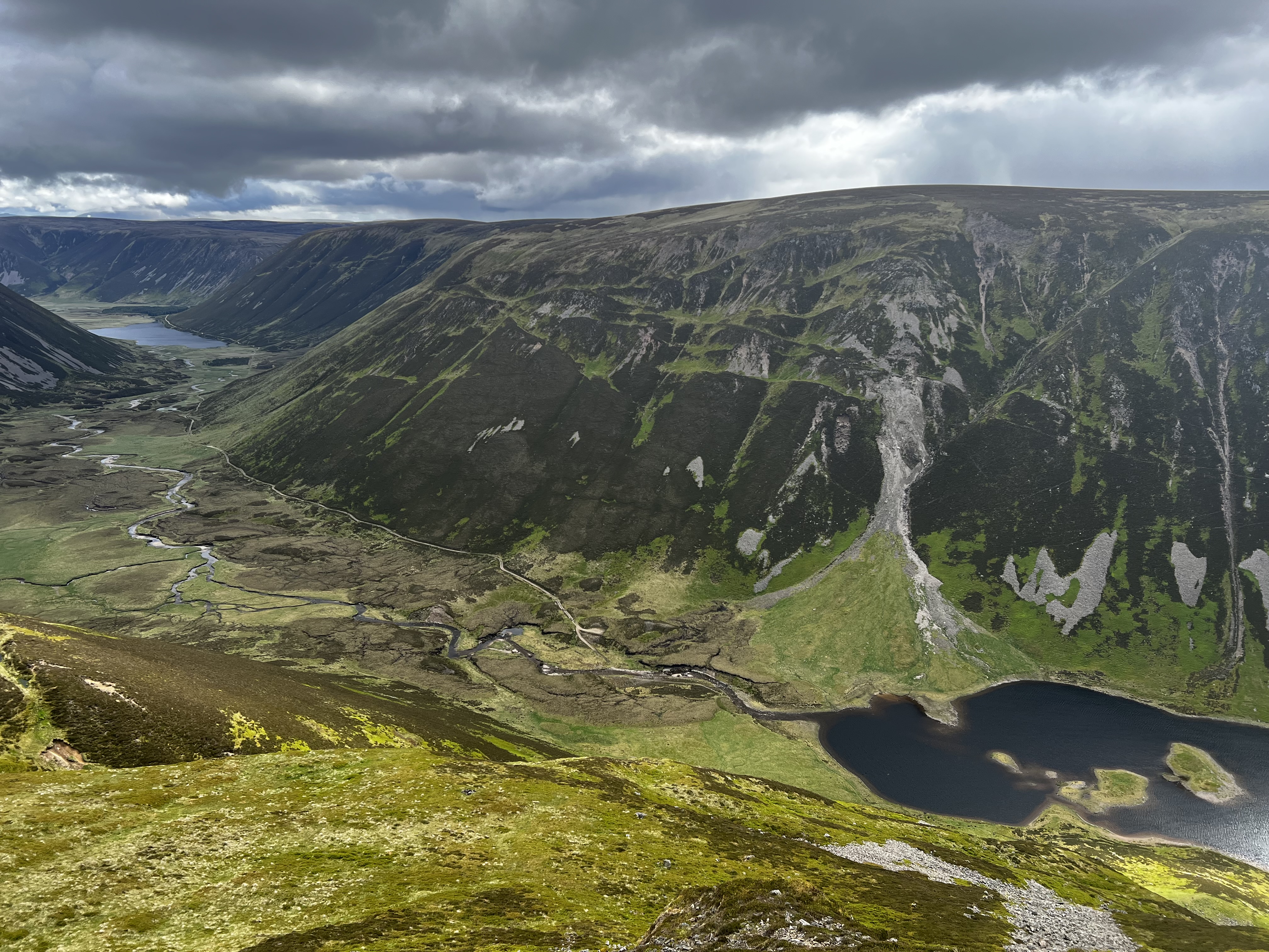 Heading down from An Dun